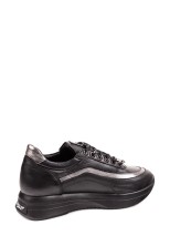 Кроссовки Vesba 987-1645 чёрные