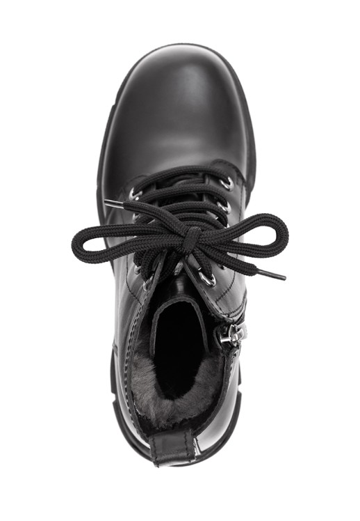 Ботинки Vesba 95952-35 чёрные