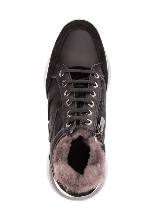 Кроссовки Vesba 731-2889 чёрные с мехом