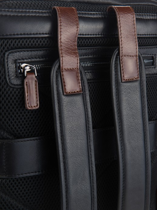 Рюкзак Roberto Tonelli 0157-1-3 черно-коричневый